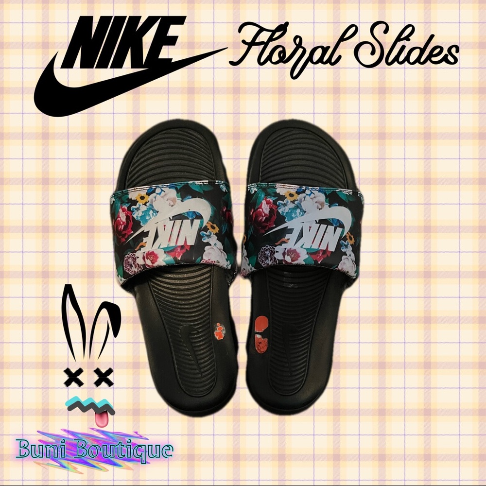 ❌SOLD ON VINTED❌Nike Floral Slides